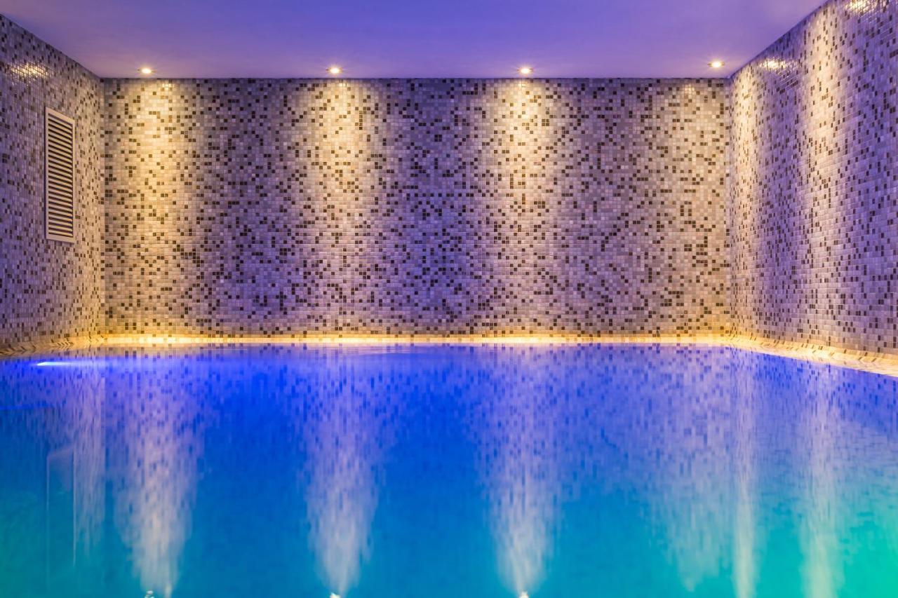 Apartaments Suites Ambassador كاوْرلي المظهر الخارجي الصورة
